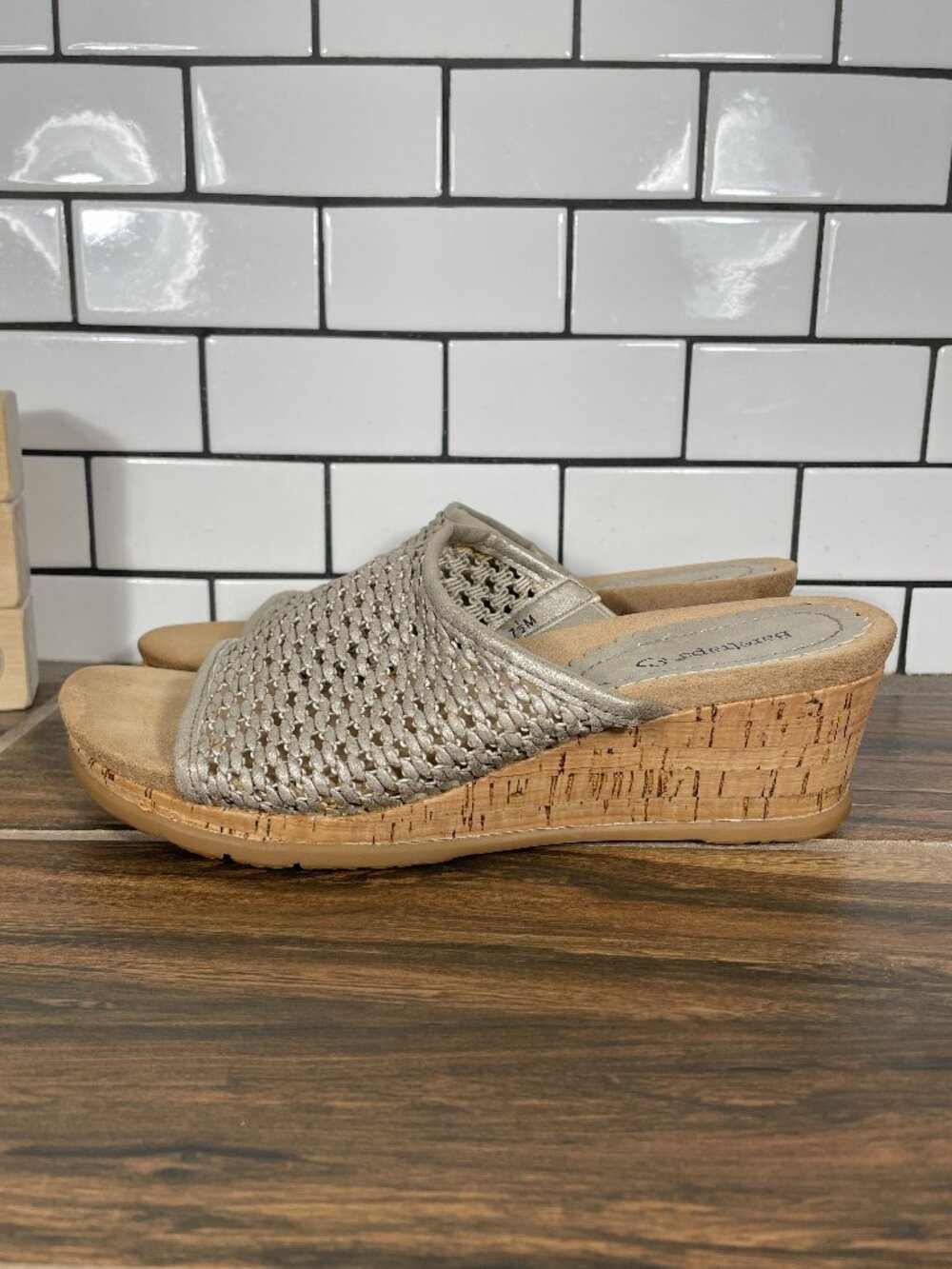 BareTraps Flossey Shoes Womens Size 7.5 Champagne Woven Slip On Slide Sandal